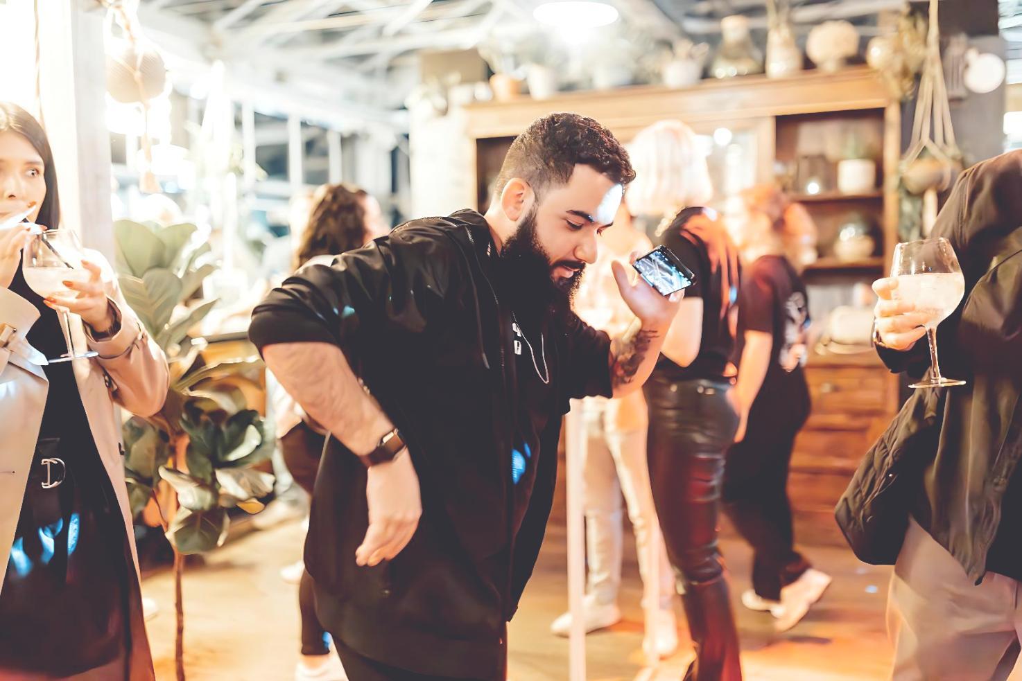 Танцювальна студія Xrylanthem - сучасний інтер'єр для навчання джаз-танцю